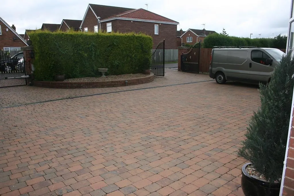 Twin Bays Guest House Hedon