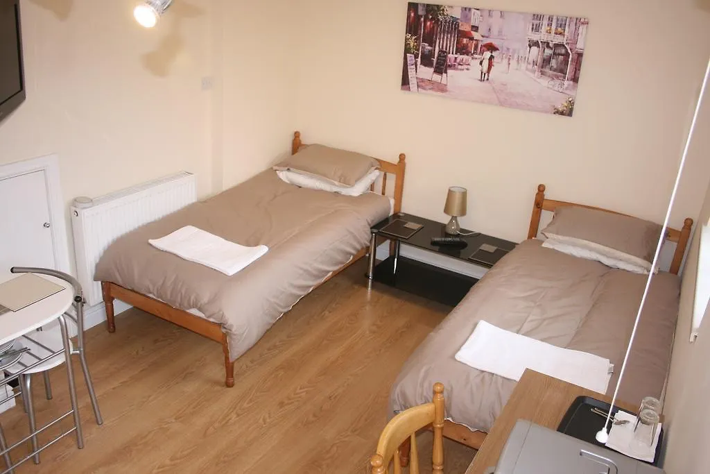 Twin Bays Guest House Hedon
