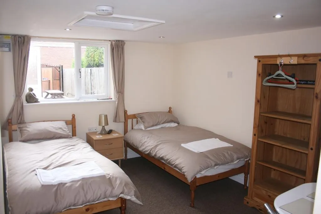 Twin Bays Guest House Hedon